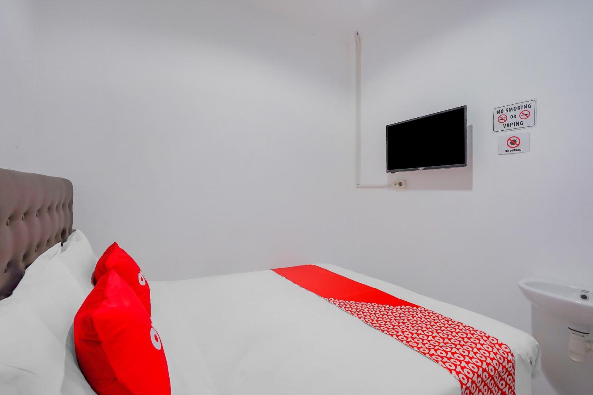 Spot On 90110 A1 Pakis Argosari Hotell Surabaya Exteriör bild